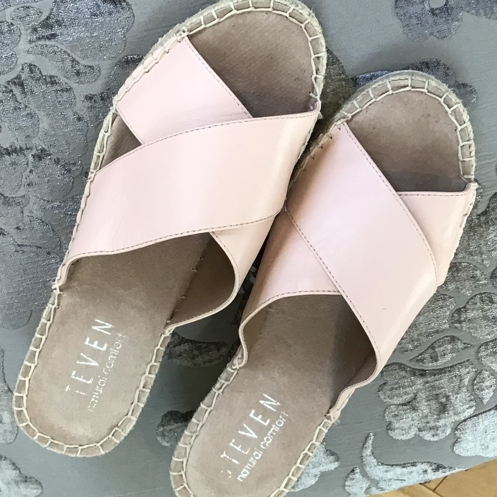 Steven Natural slip on shoe